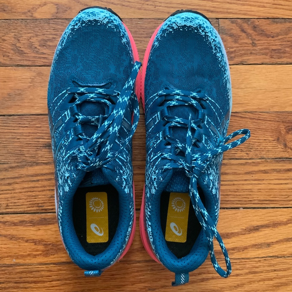Asics Sneakers